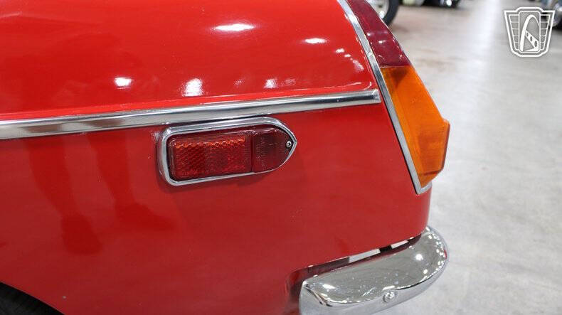 1972 MG B