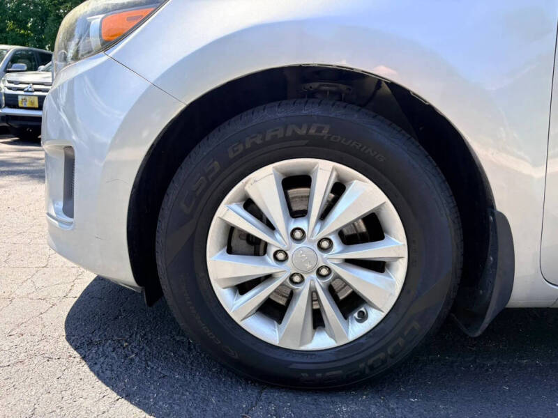 2015 Kia Sedona L