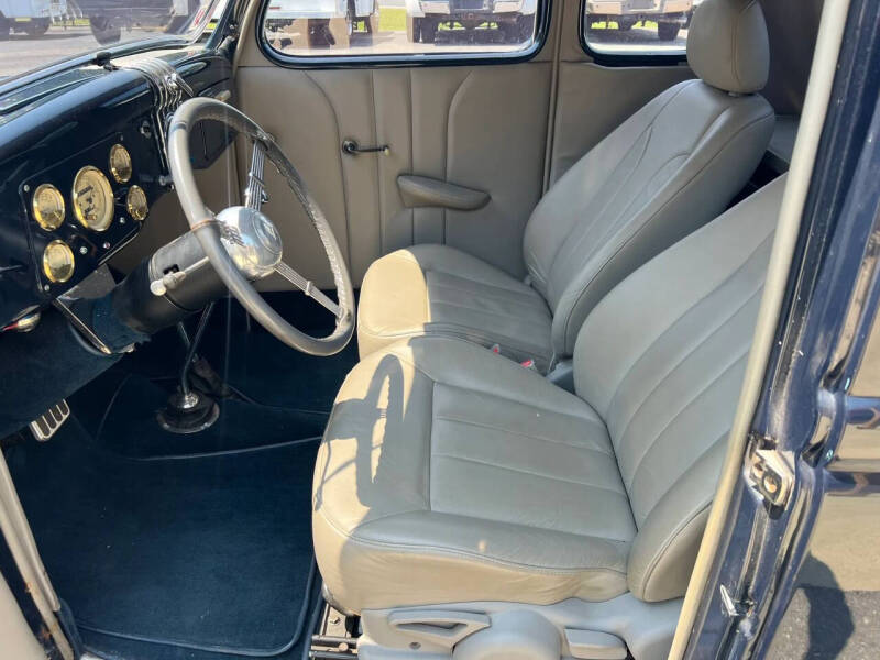 1935 Ford 5 Window Coupe