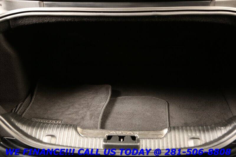 2016 Jaguar XJ R-Sport