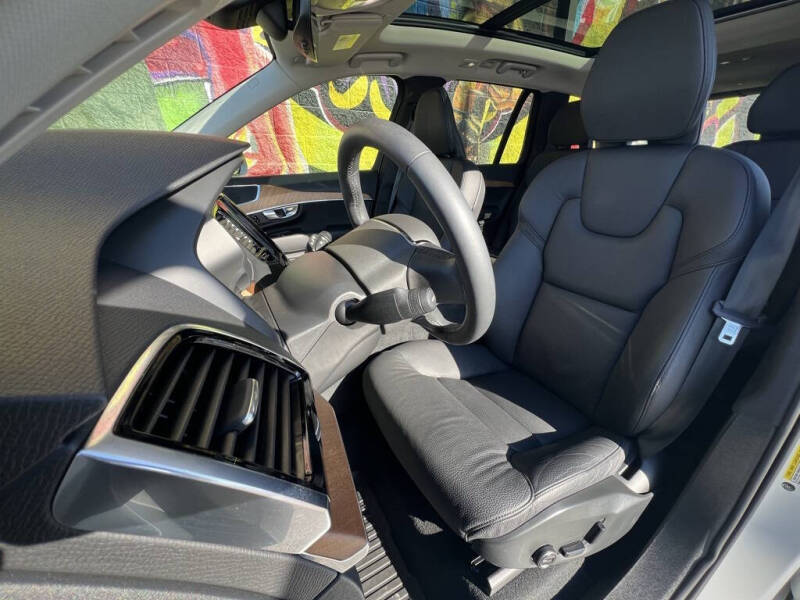 2024 Volvo XC90 B6 Plus Bright Theme 6P