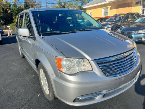 2013 Chrysler Town and Country for sale at CARSHOW in Cinnaminson NJ