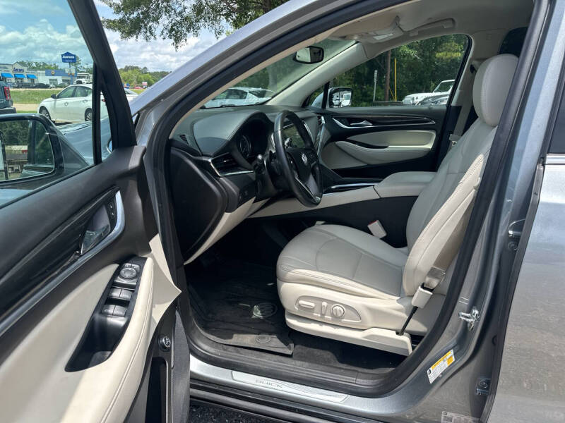2023 Buick Enclave Essence