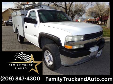 2002 Chevrolet Silverado 2500HD for sale at Family Truck and Auto in Oakdale CA
