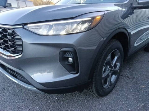 2026 Ford Escape Hybrid ST-Line Select