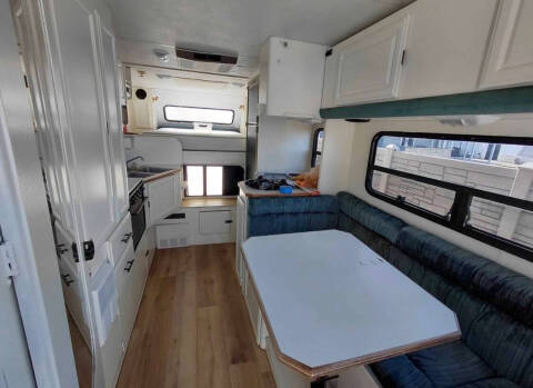 2013 Ford LANCE CAMPER 19
