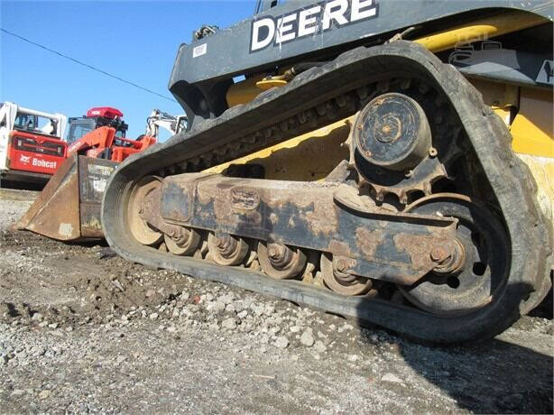 2010 John Deere 323D