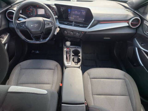 2025 Chevrolet Trax RS