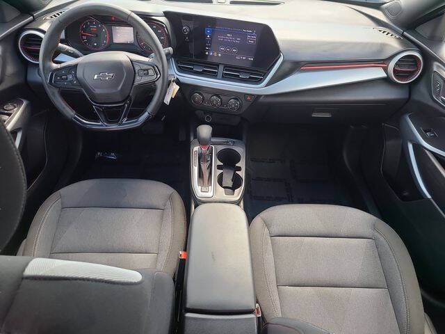2025 Chevrolet Trax RS