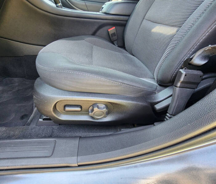 2017 Ford Taurus SEL
