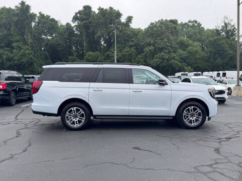 2026 Ford Expedition MAX Active