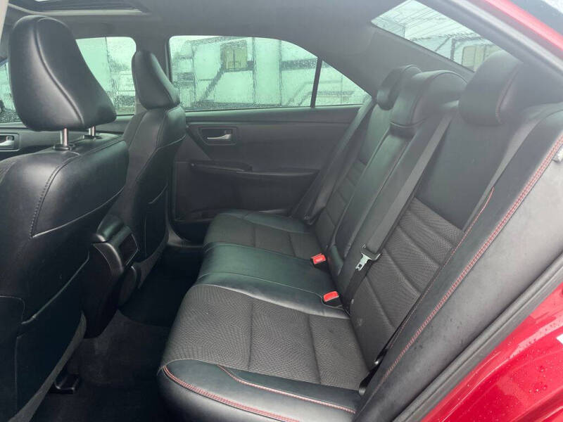 2017 Toyota Camry SE