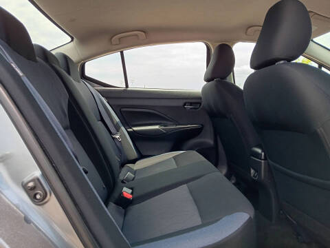 2023 Nissan Versa SV