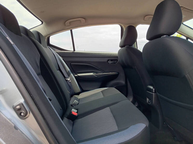 2023 Nissan Versa SV