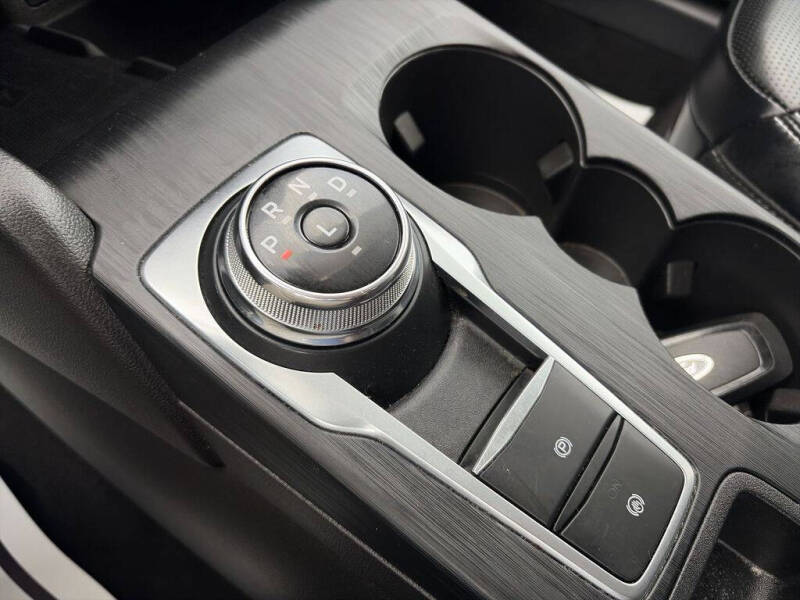 2025 Ford Escape Platinum