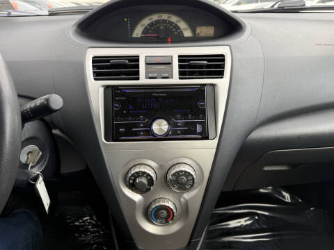 2008 Toyota Yaris