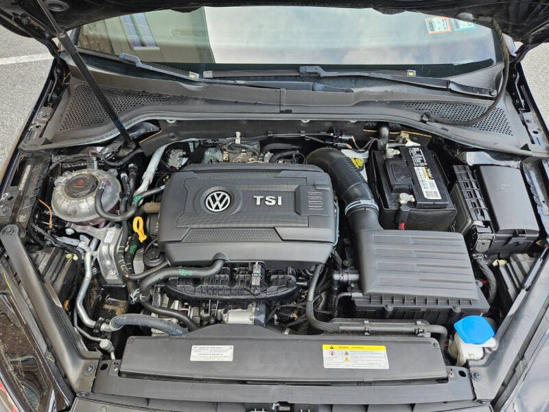 2020 Volkswagen Golf GTI SE