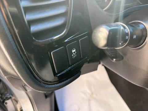 2014 Mitsubishi Outlander ES