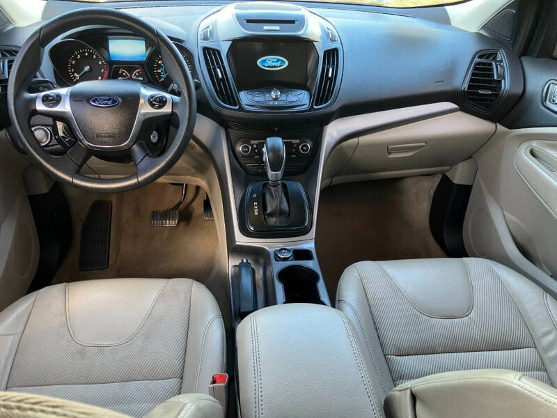 2016 Ford Escape SE