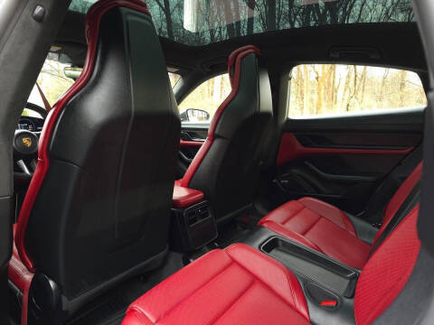 2020 Porsche Taycan Turbo