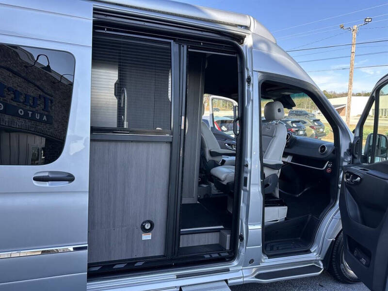 2021 Mercedes-Benz Sprinter 2500