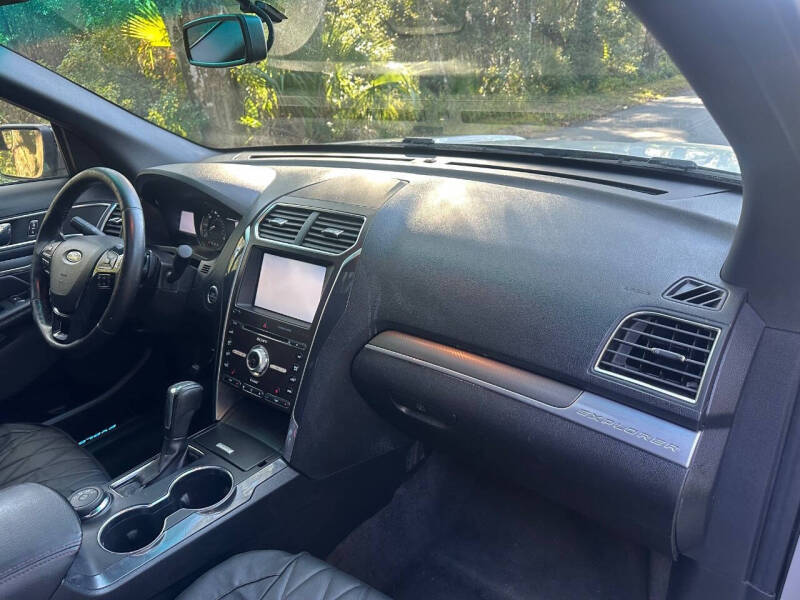 2016 Ford Explorer Sport