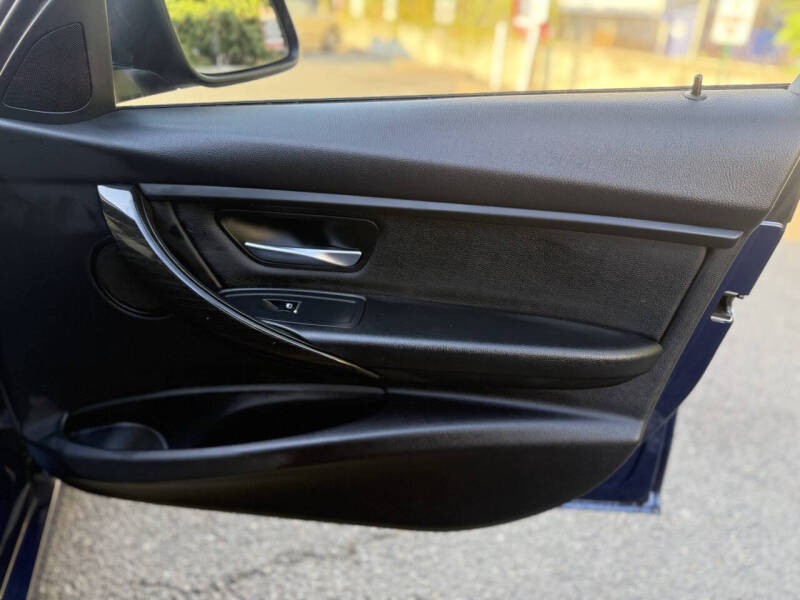 2018 BMW 3 Series 320i xDrive