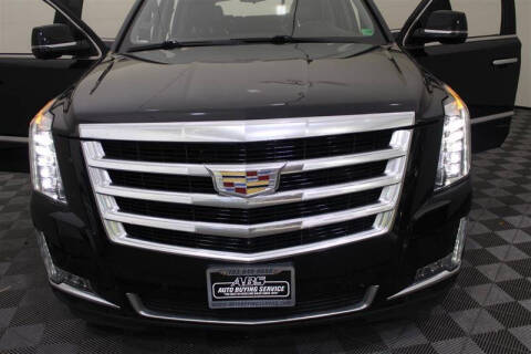 2018 Cadillac Escalade ESV Luxury