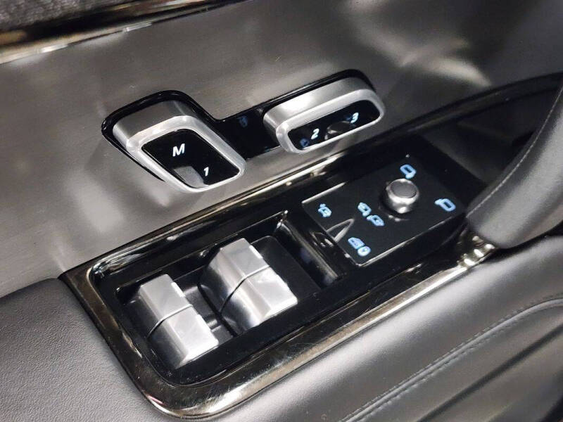 2023 Land Rover Range Rover Sport P360 SE