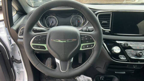 2026 Chrysler Voyager LX