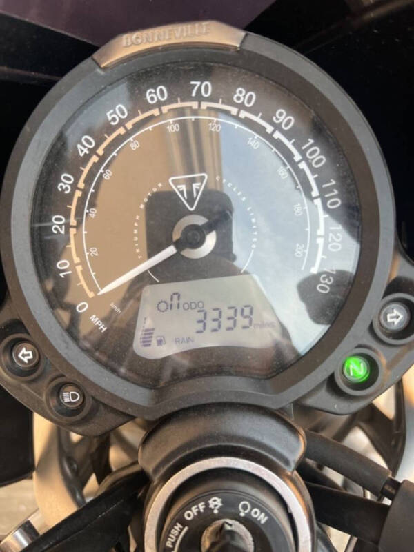 2023 Triumph Speed Twin 900 Matte Ironstone