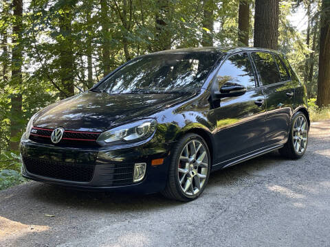 2013 Volkswagen GTI Wolfsburg Edition PZEV