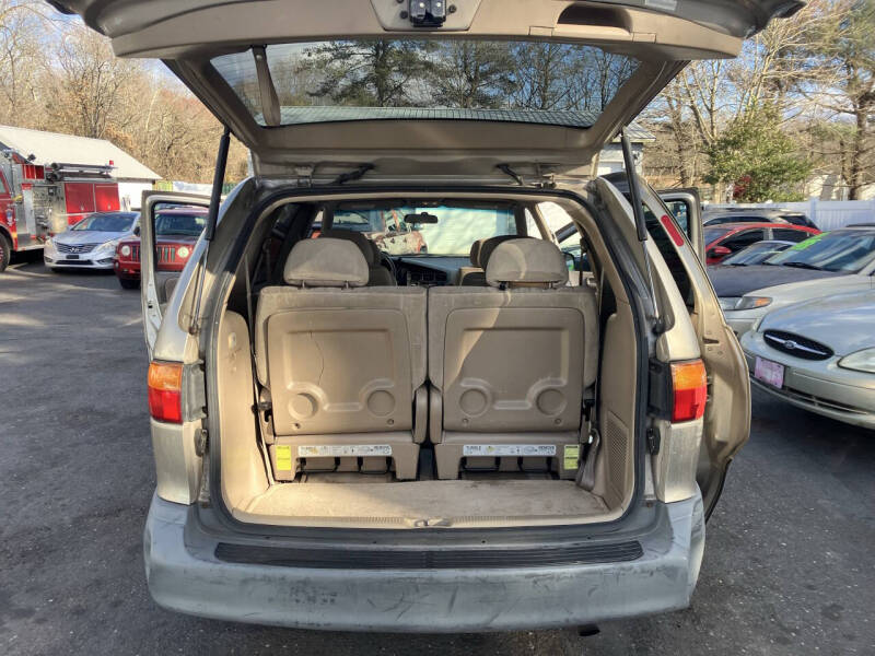 2000 Toyota Sienna LE