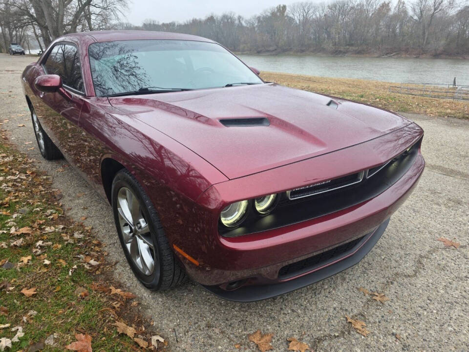 2021 Dodge Challenger SXT's photo