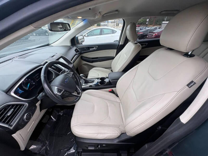 2016 Ford Edge Titanium