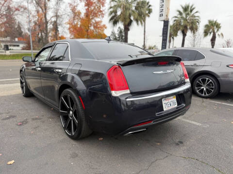 2016 Chrysler 300 C