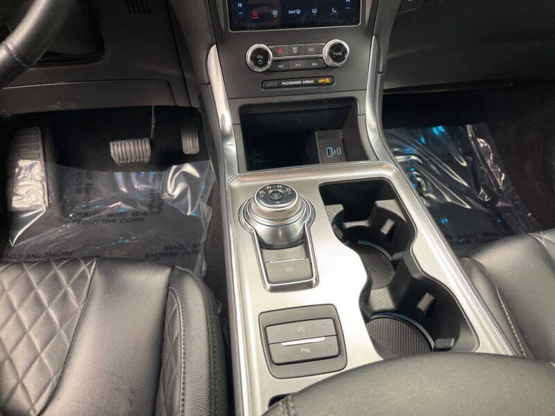 2024 Ford Edge Titanium