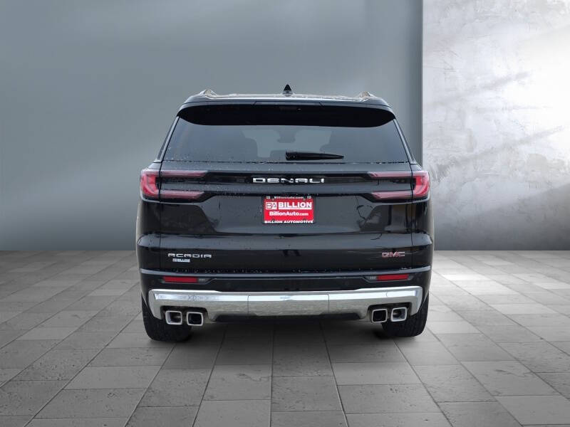 2024 GMC Acadia Denali