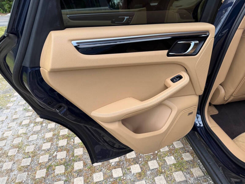 2017 Porsche Macan S