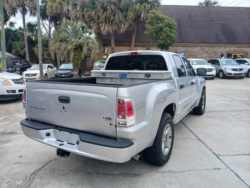 2006 Mitsubishi Raider XLS