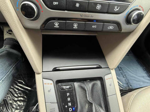 2018 Hyundai Elantra