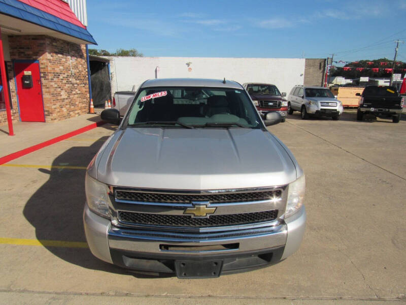 2011 Chevrolet Silverado 1500 LS photo 11