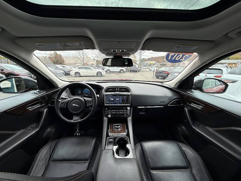 2017 Jaguar F-PACE 35t Prestige