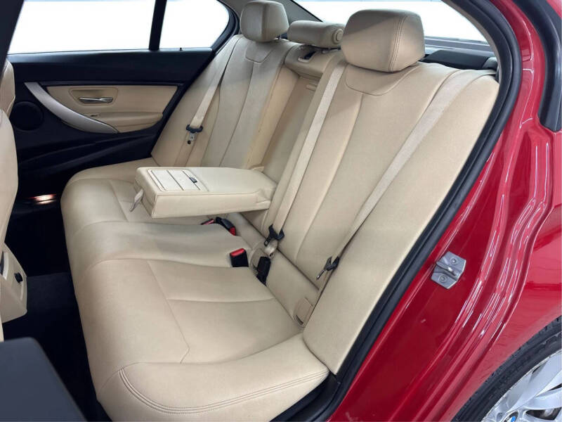 2018 BMW 3 Series 320i xDrive