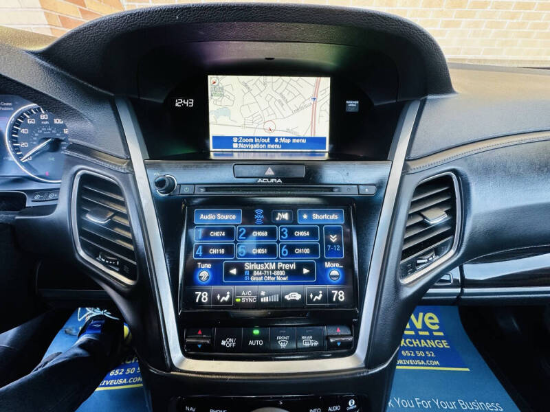 2017 Acura RLX w/Advance