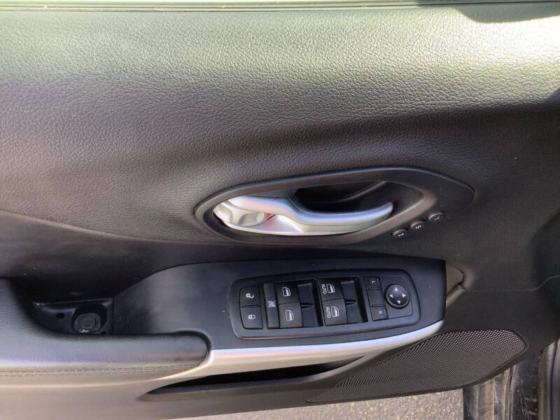 2016 Jeep Cherokee Overland