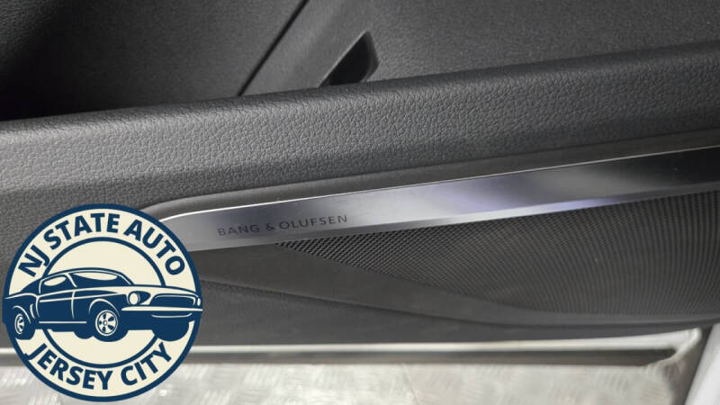 2024 Audi Q8 e-tron quattro Premium Plus