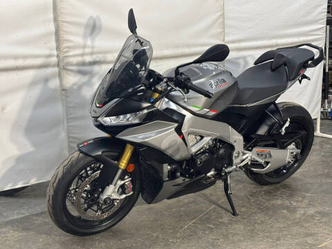 2022 Aprilia Tuono V4