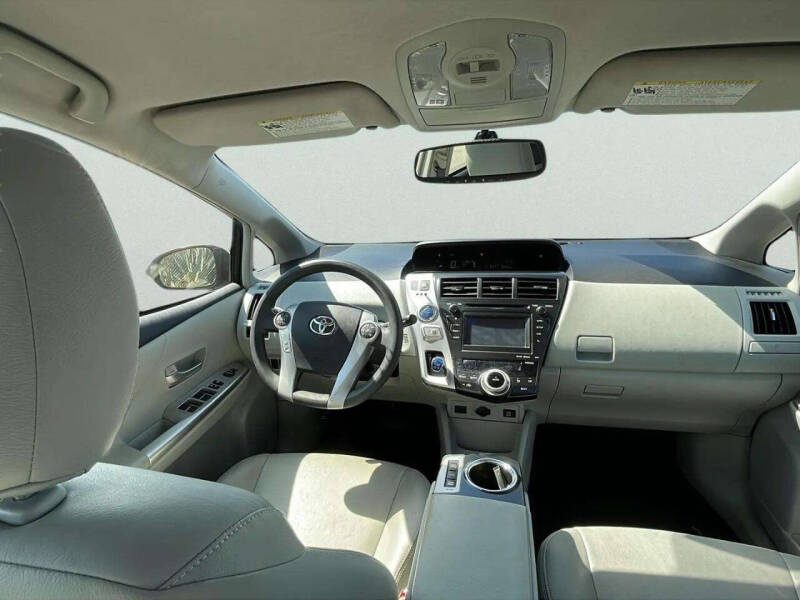 2012 Toyota Prius v Two