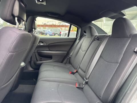 2014 Chrysler 200 Touring